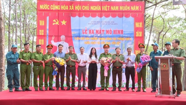 Thành lập Liên đội dân phòng phòng cháy, chữa cháy đầu tiên tại Đắk Nông (7/4/2023)